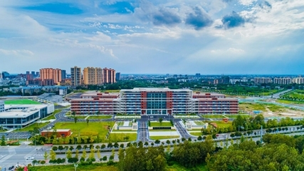 电子科技大学成都学院什邡校区正式启用，助力区域科技创新发展